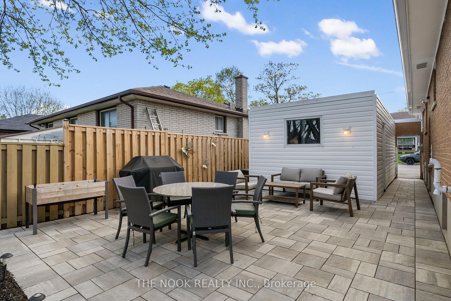 Photo 33 of 73 Vancouver Court, Oshawa, Vanier — HOMEH
