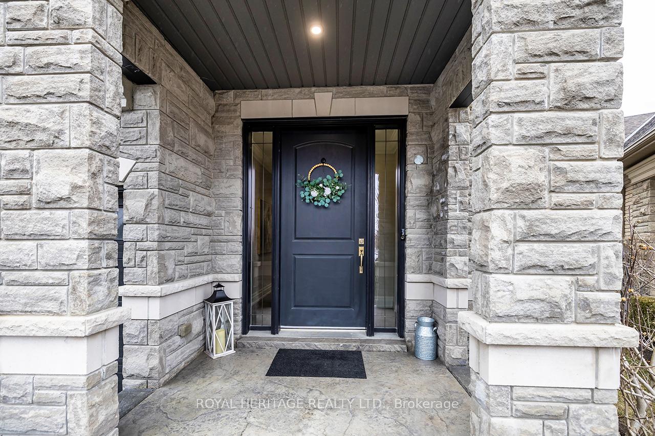 Photo 3 of 30 Serene Court, Whitby, Rolling Acres — HOMEH