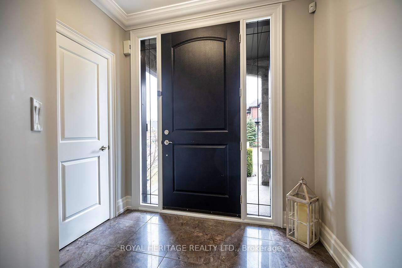 Photo 5 of 30 Serene Court, Whitby, Rolling Acres — HOMEH