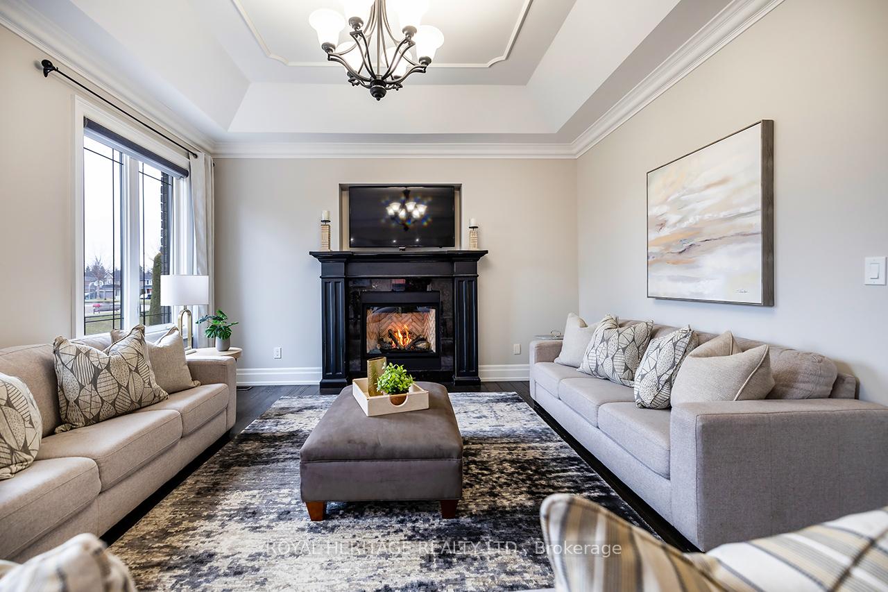 Photo 14 of 30 Serene Court, Whitby, Rolling Acres — HOMEH