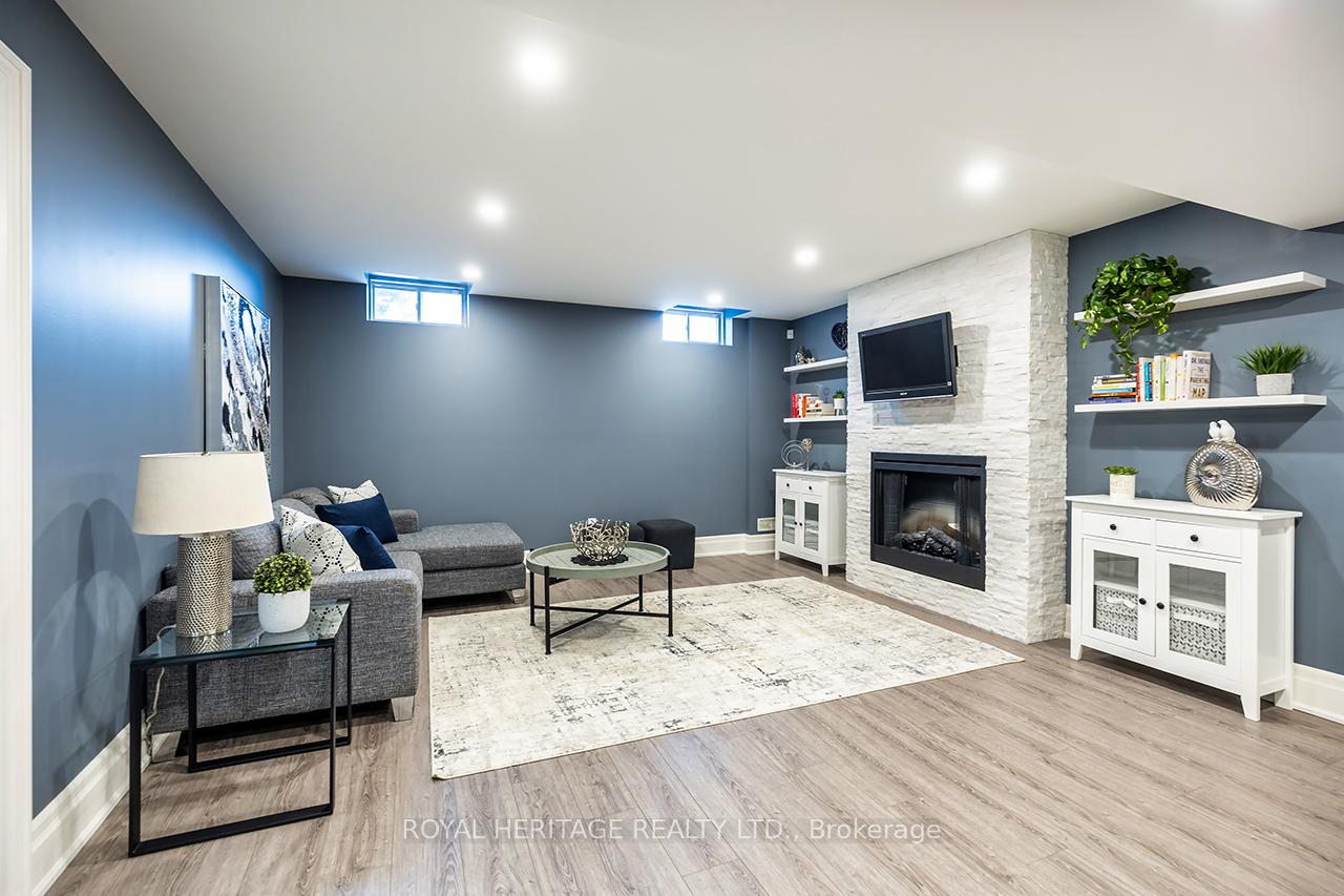 Photo 40 of 30 Serene Court, Whitby, Rolling Acres — HOMEH