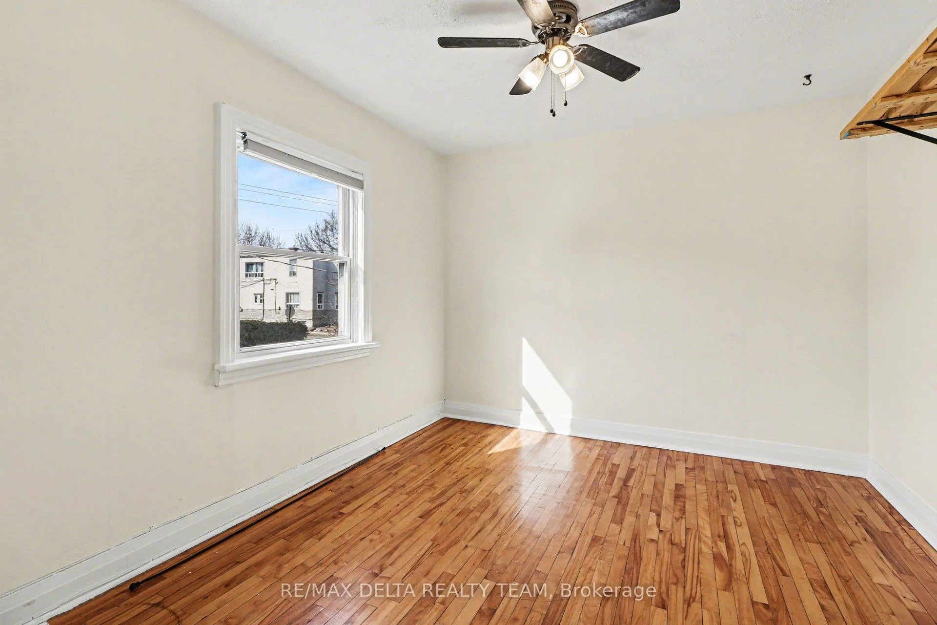 Photo 6 of 273 Shakespeare Street, Ottawa, Vanier — HOMEH