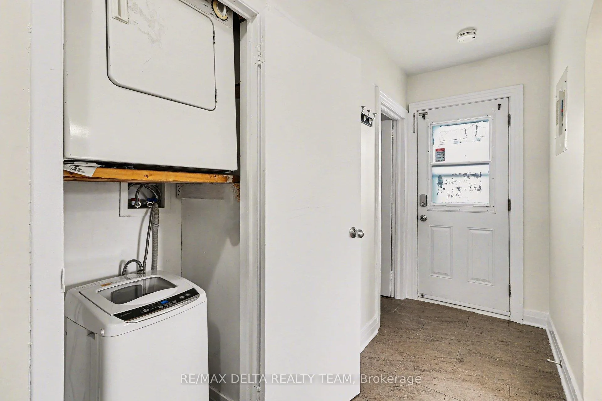 Photo 11 of 273 Shakespeare Street, Ottawa, Vanier — HOMEH