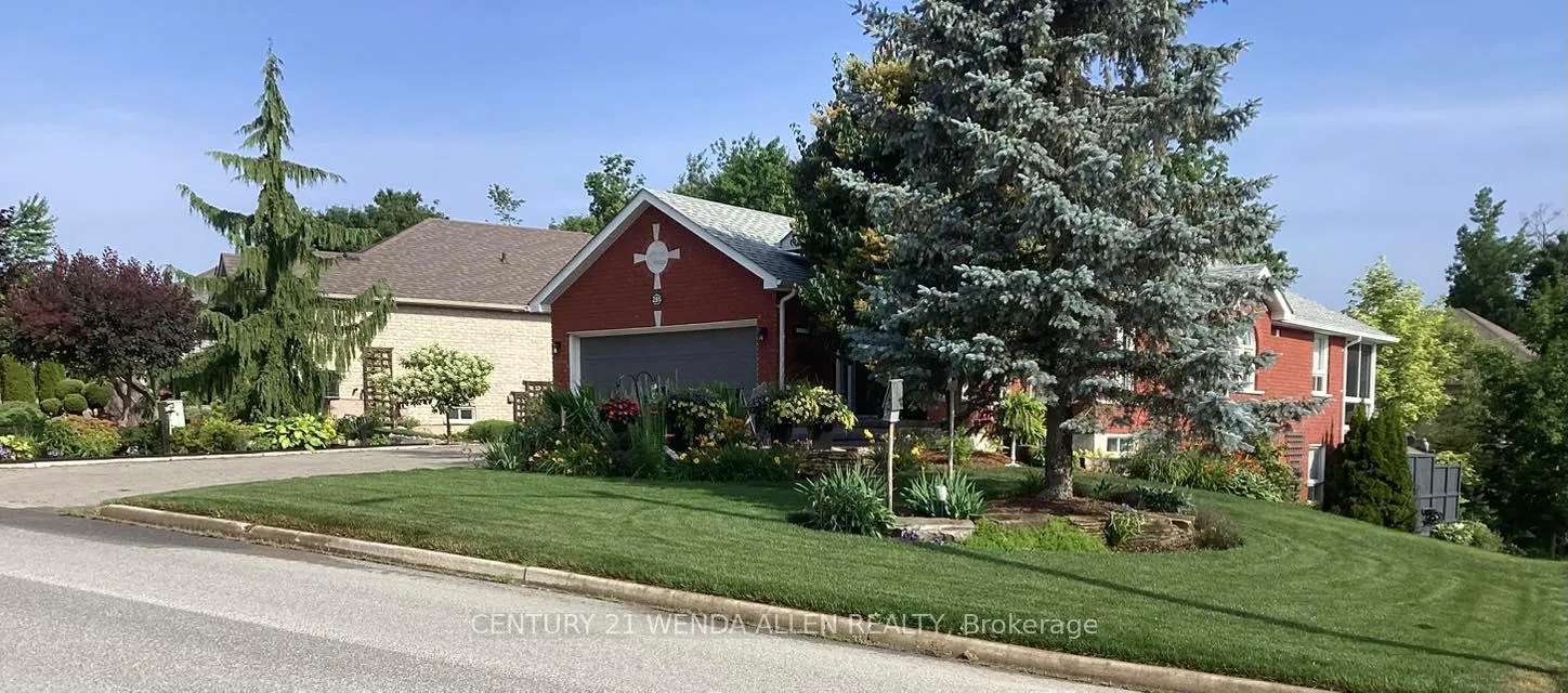 Photo 3 of 285 Woodward Avenue, Selwyn — HOMEH