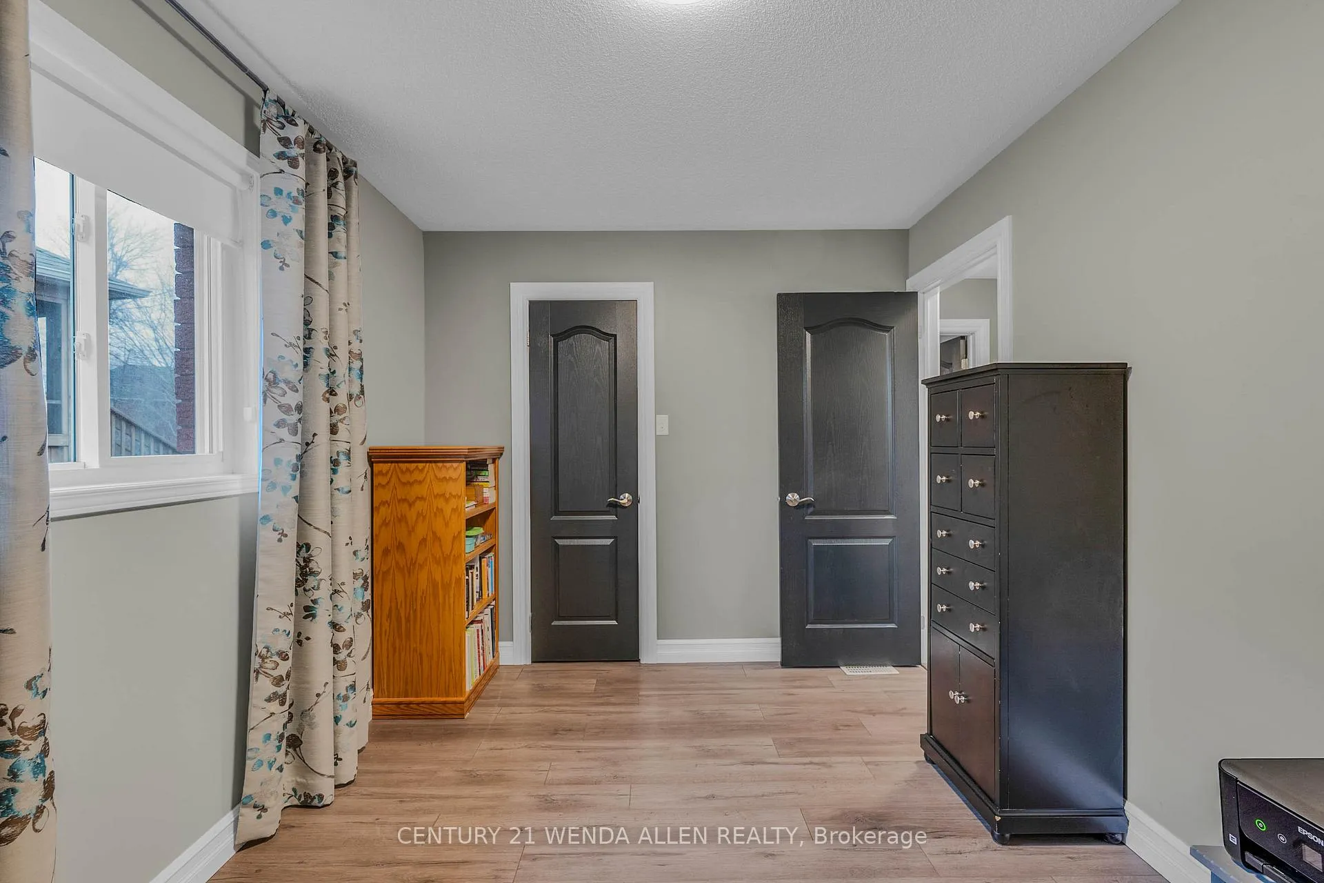 Photo 20 of 285 Woodward Avenue, Selwyn — HOMEH