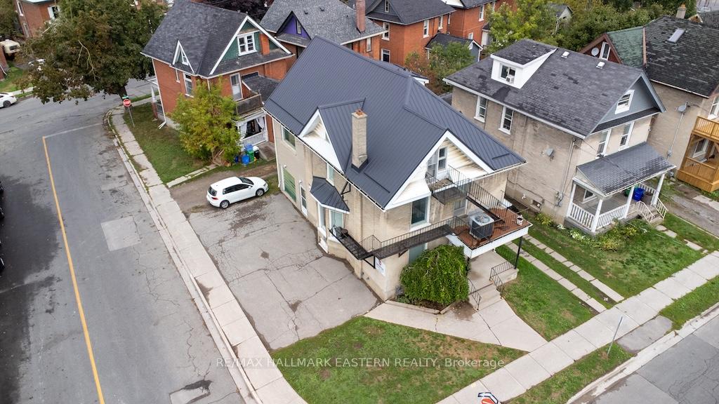 Photo 2 of 203 Park Street N, Peterborough, Town Ward 3 — HOMEH