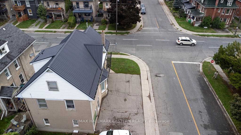 Photo 3 of 203 Park Street N, Peterborough, Town Ward 3 — HOMEH
