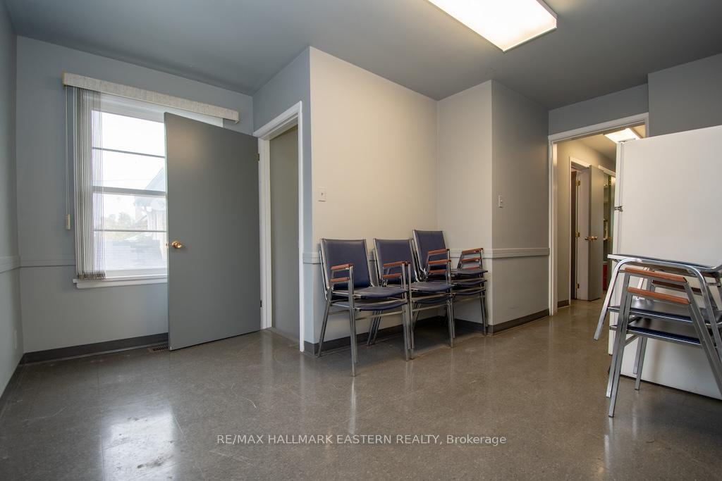 Photo 14 of 203 Park Street N, Peterborough, Town Ward 3 — HOMEH