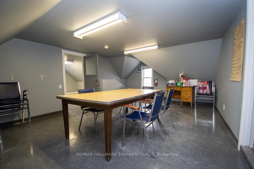Photo 17 of 203 Park Street N, Peterborough, Town Ward 3 — HOMEH
