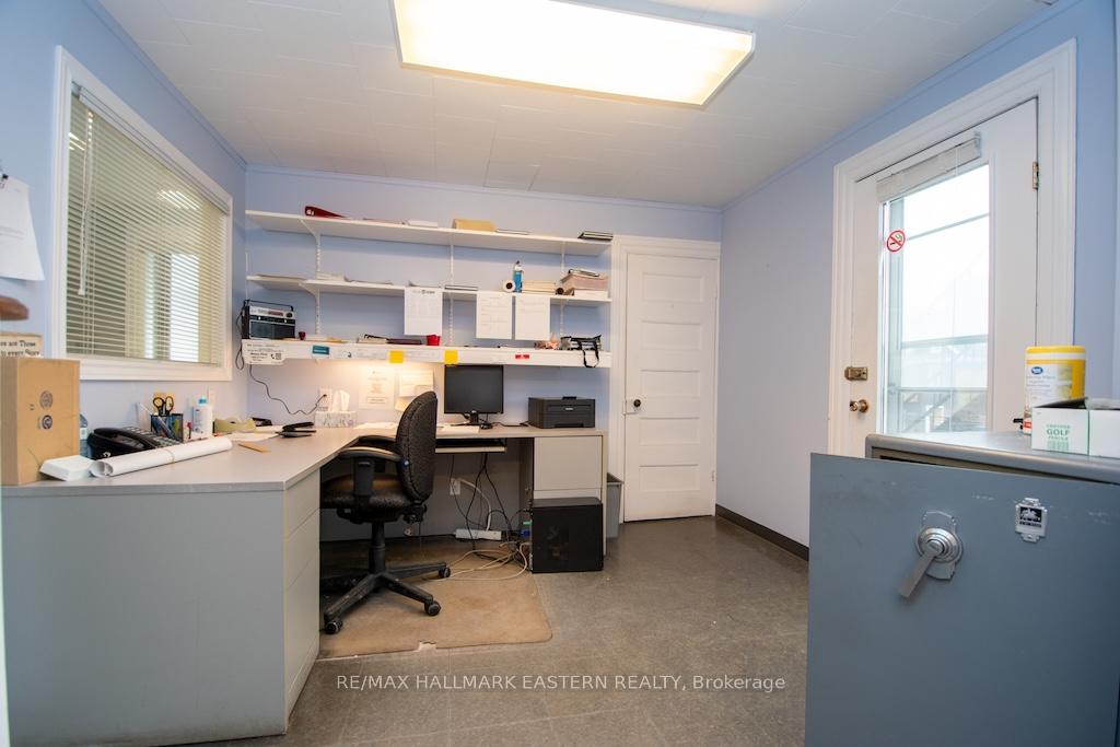 Photo 20 of 203 Park Street N, Peterborough, Town Ward 3 — HOMEH
