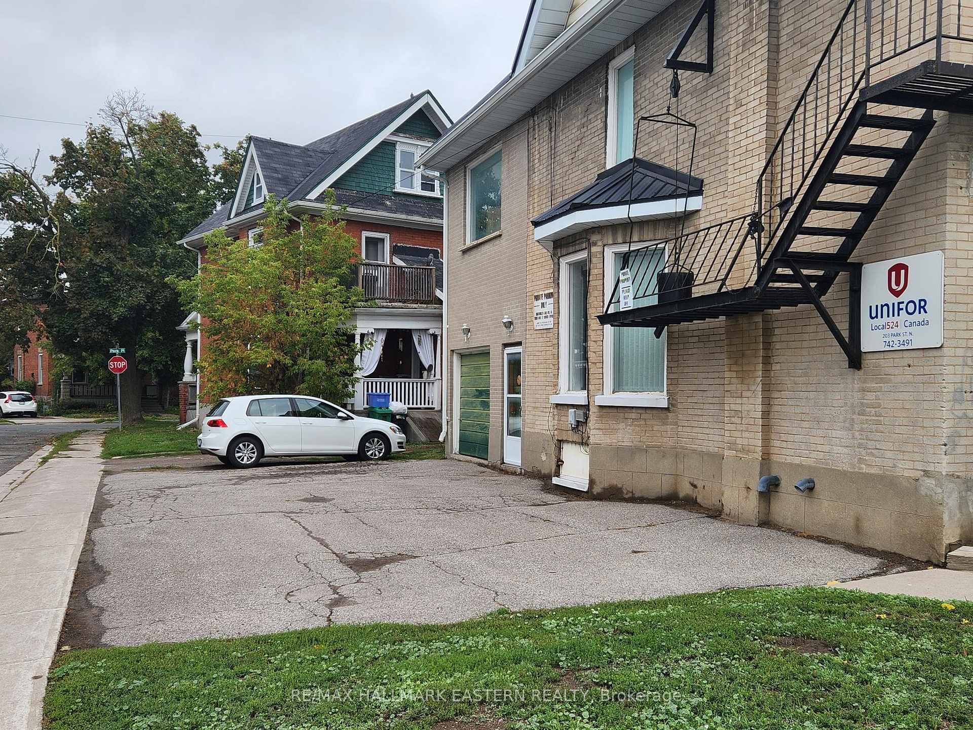 Photo 35 of 203 Park Street N, Peterborough, Town Ward 3 — HOMEH
