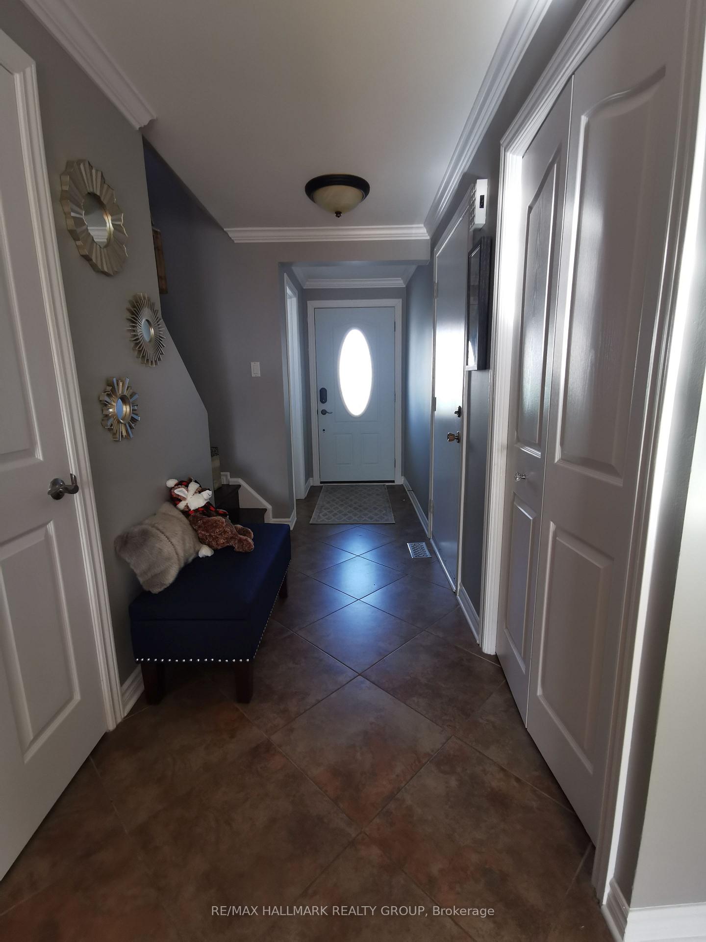 Photo 2 of 1638 St Georges Street, Ottawa, Bilberry Creek/Queenswood Heights — HOMEH