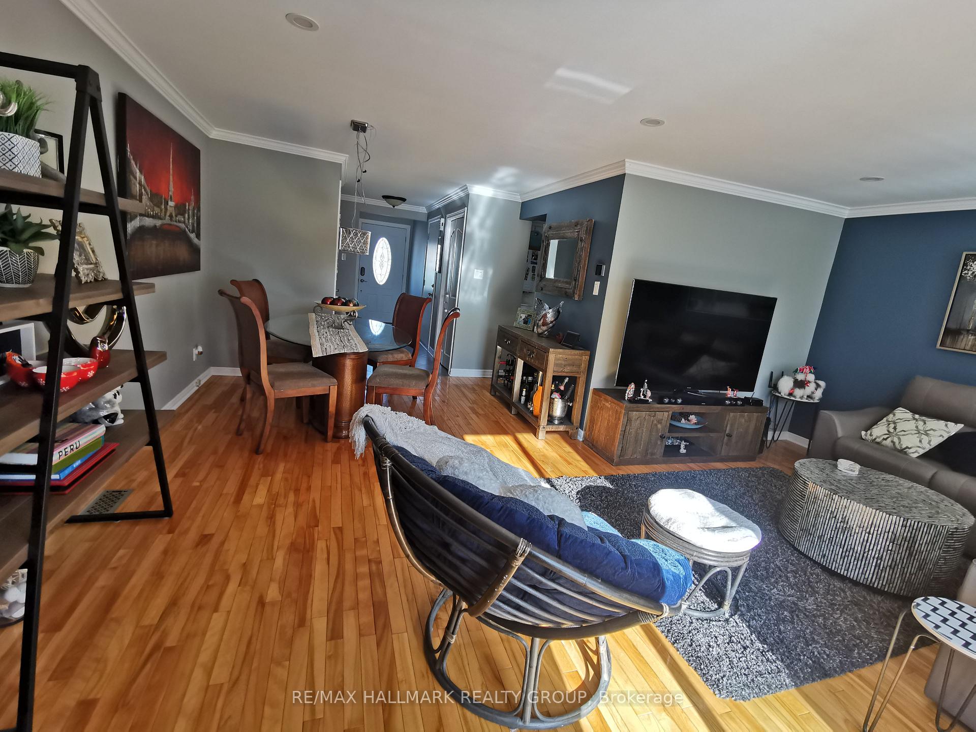 Photo 7 of 1638 St Georges Street, Ottawa, Bilberry Creek/Queenswood Heights — HOMEH