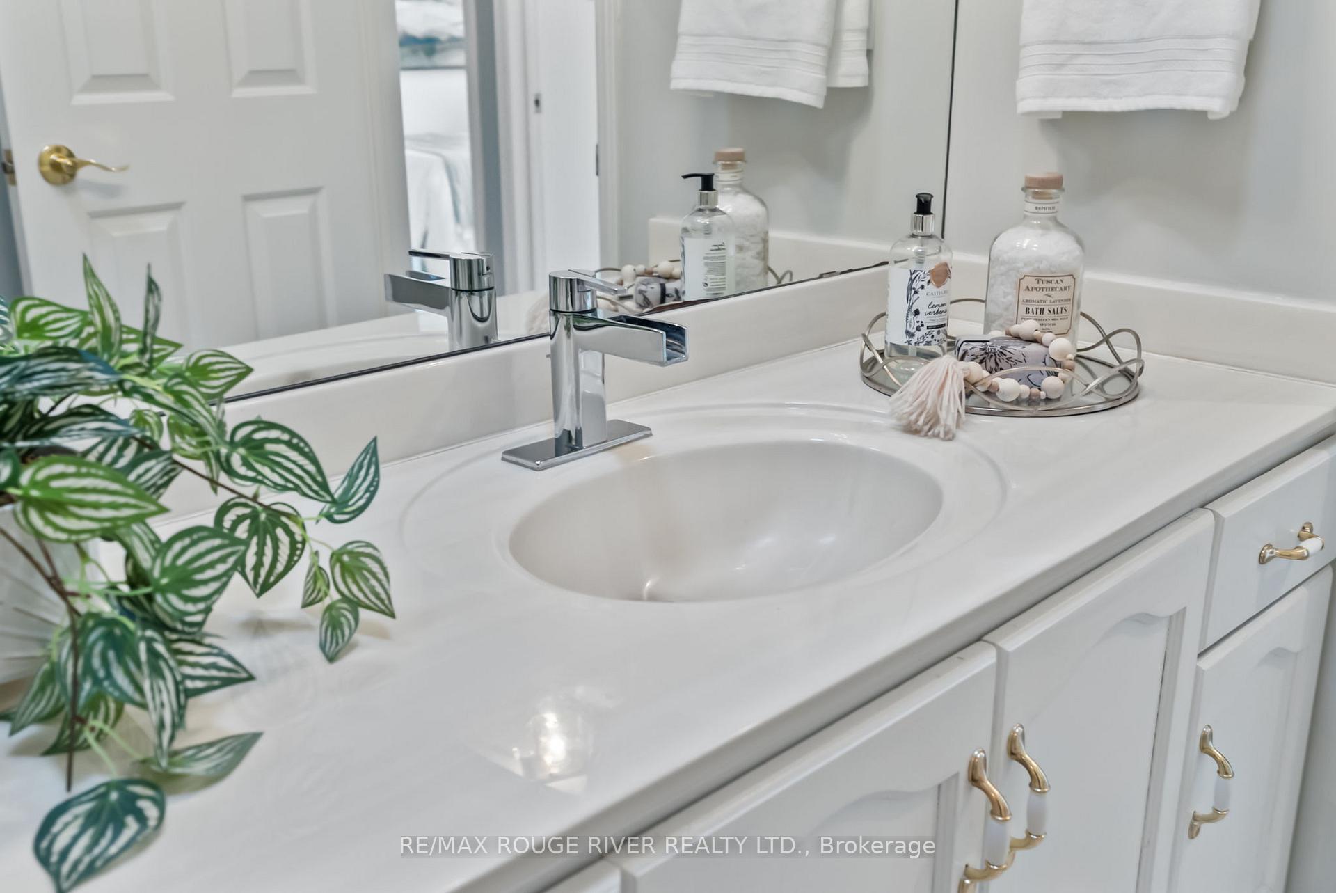 Photo 21 of 42 Waywell Street, Whitby, Pringle Creek — HOMEH