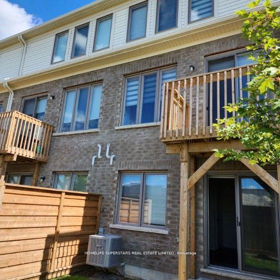 Photo 5 of 257 Danzatore Path, Oshawa, Windfields — HOMEH
