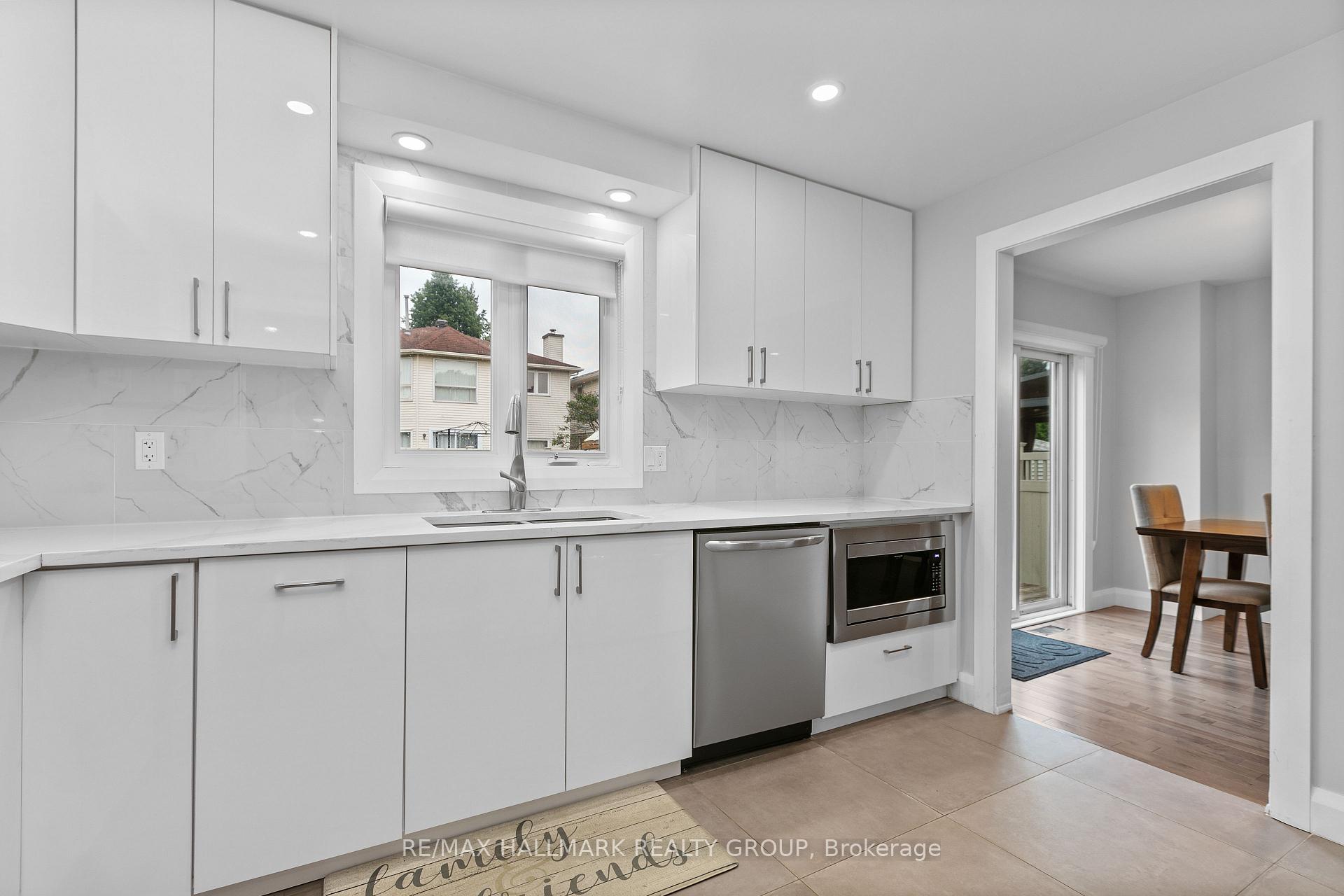Photo 10 of 1609 Bottriell Way, Ottawa, Fallingbrook/Pineridge — HOMEH