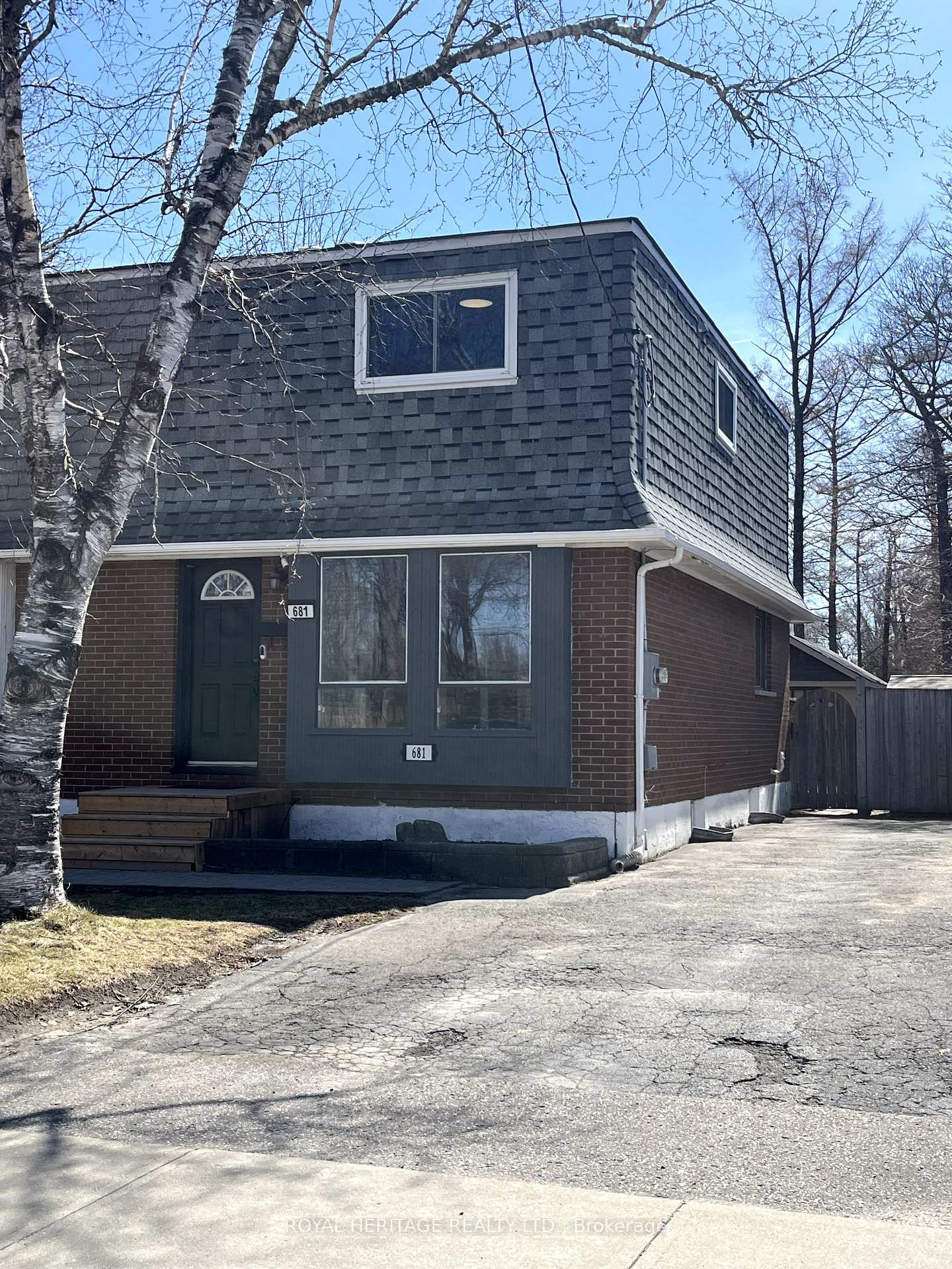 Photo 1 of 681 Athol Street E, Oshawa, Donevan — HOMEH