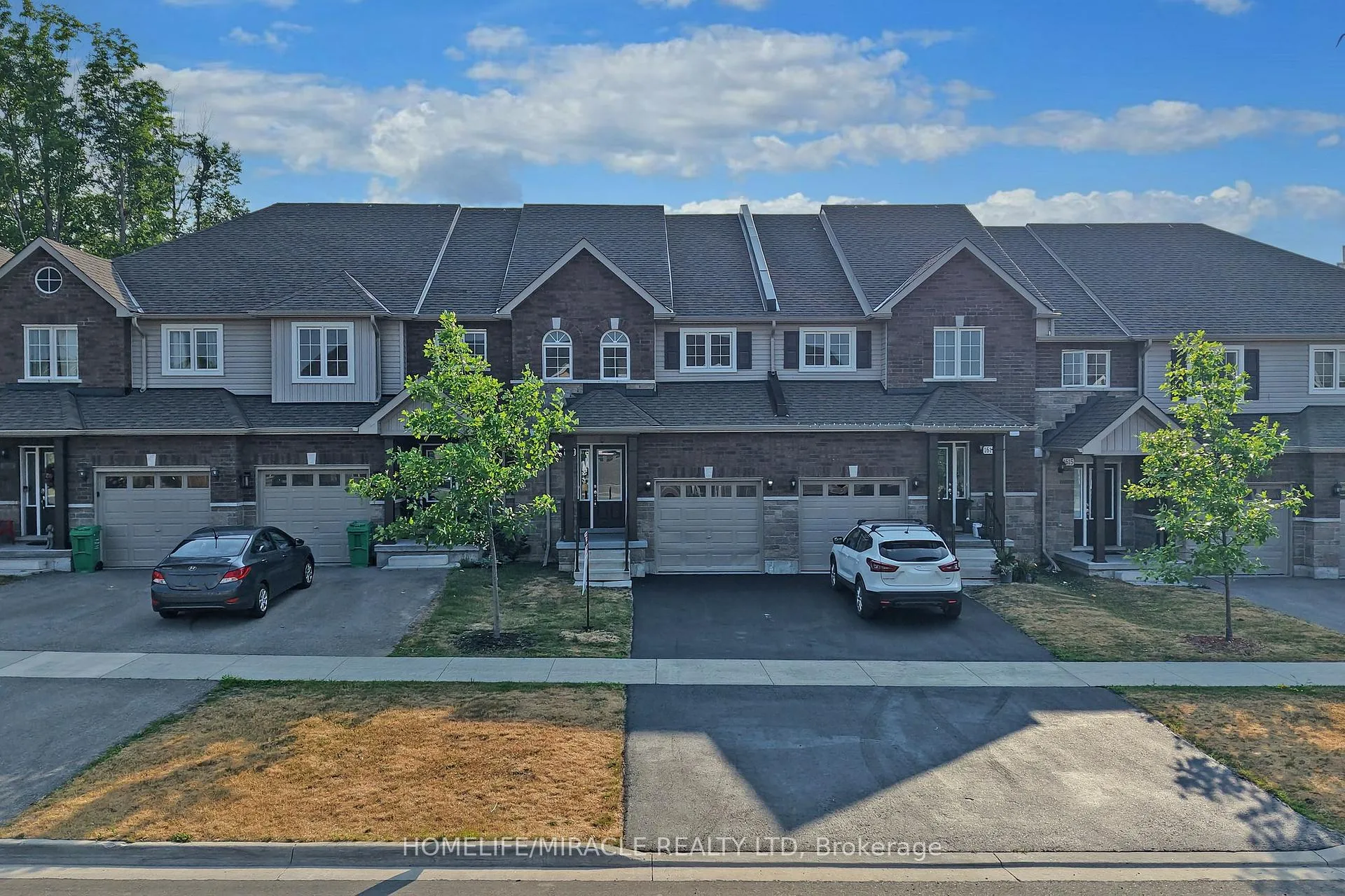 Front of 1611 Hetherington Drive