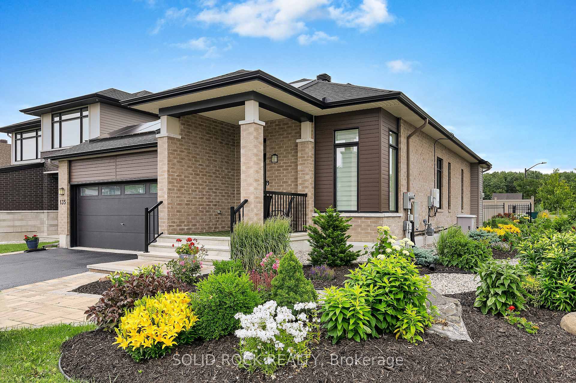 Photo 5 of 135 Pathfinder Way, Ottawa, Riverside South/Gloucester Glen — HOMEH