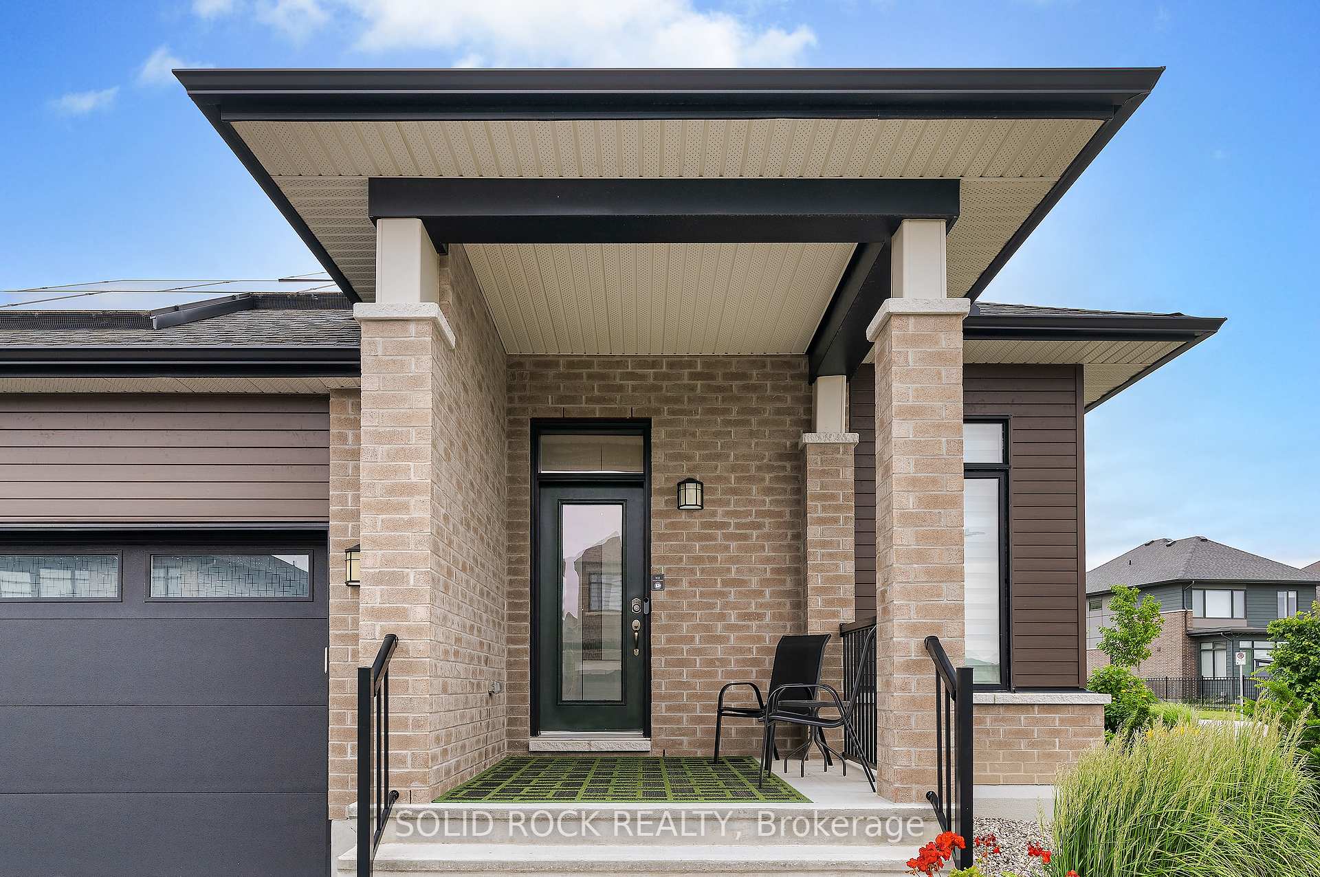 Photo 7 of 135 Pathfinder Way, Ottawa, Riverside South/Gloucester Glen — HOMEH