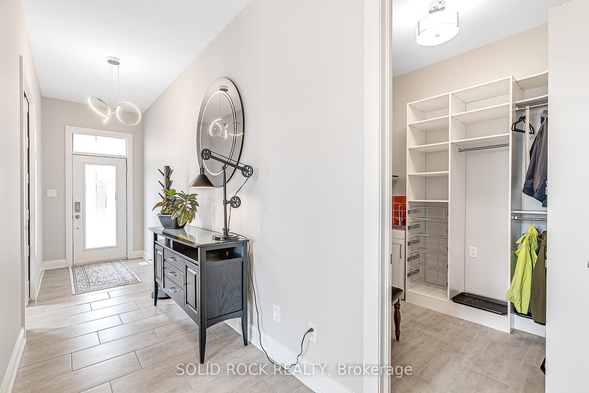 Photo 8 of 135 Pathfinder Way, Ottawa, Riverside South/Gloucester Glen — HOMEH
