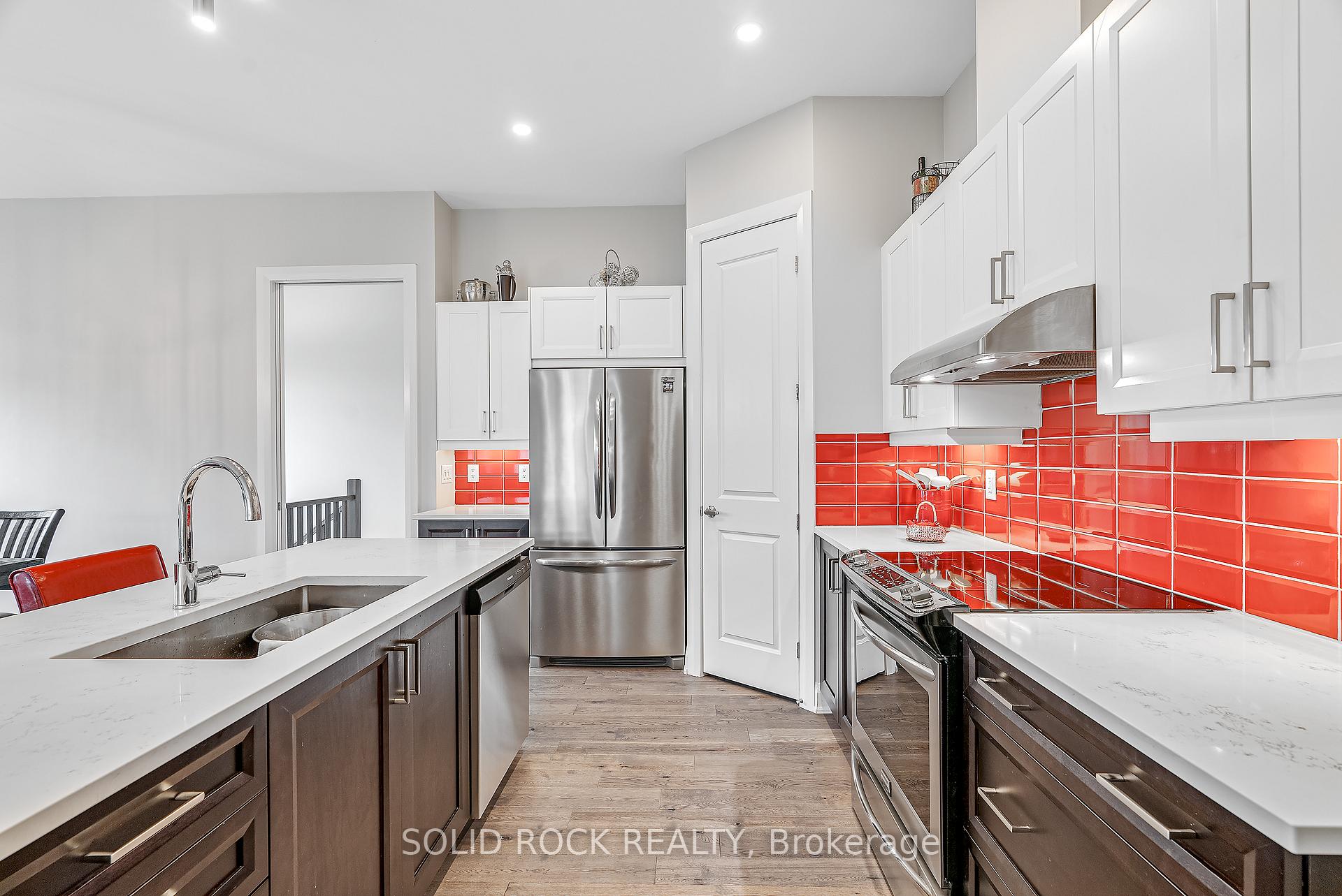 Photo 14 of 135 Pathfinder Way, Ottawa, Riverside South/Gloucester Glen — HOMEH