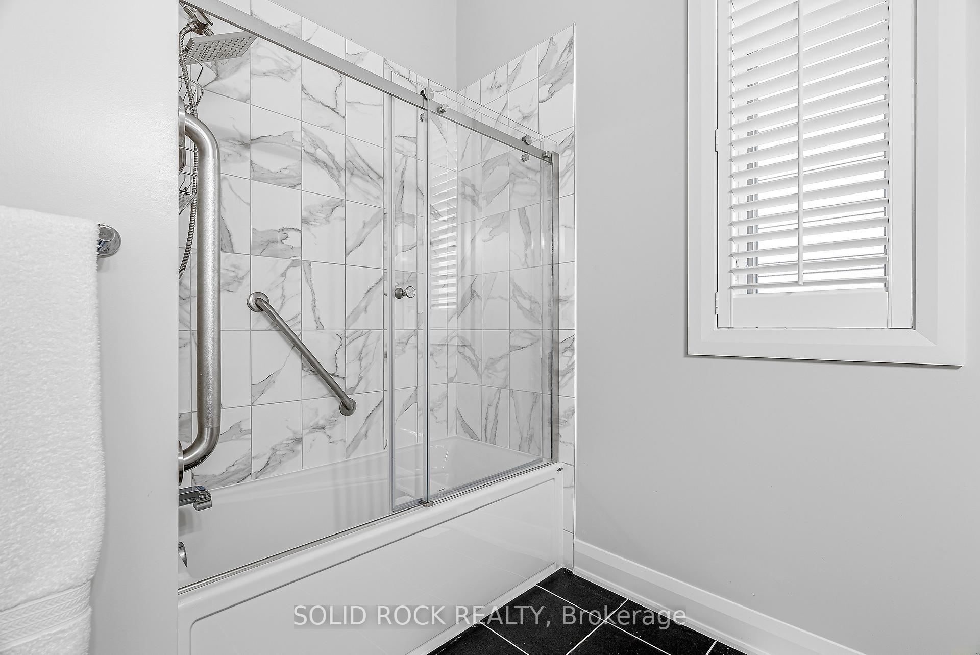 Photo 27 of 135 Pathfinder Way, Ottawa, Riverside South/Gloucester Glen — HOMEH