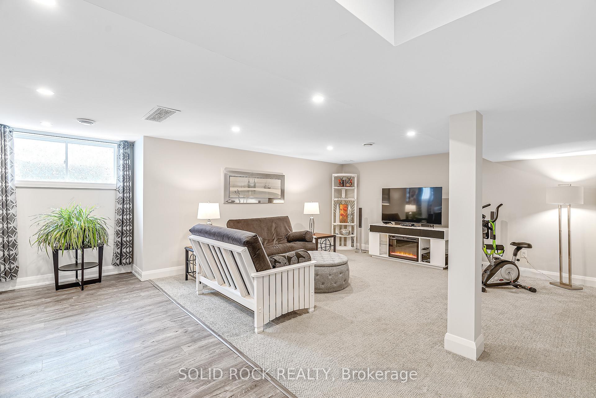 Photo 34 of 135 Pathfinder Way, Ottawa, Riverside South/Gloucester Glen — HOMEH