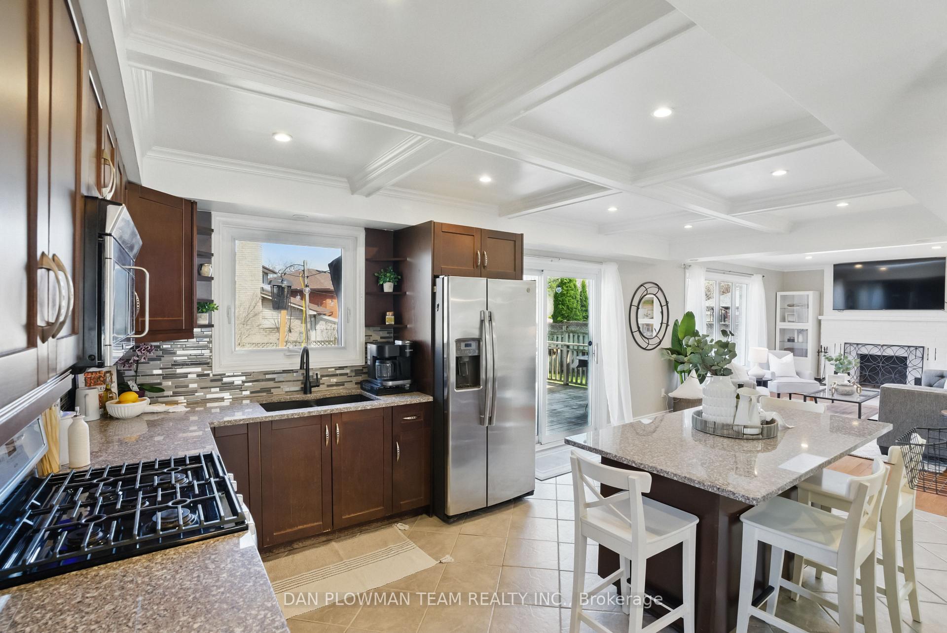 Photo 10 of 134 Hialeah Crescent, Whitby, Blue Grass Meadows — HOMEH