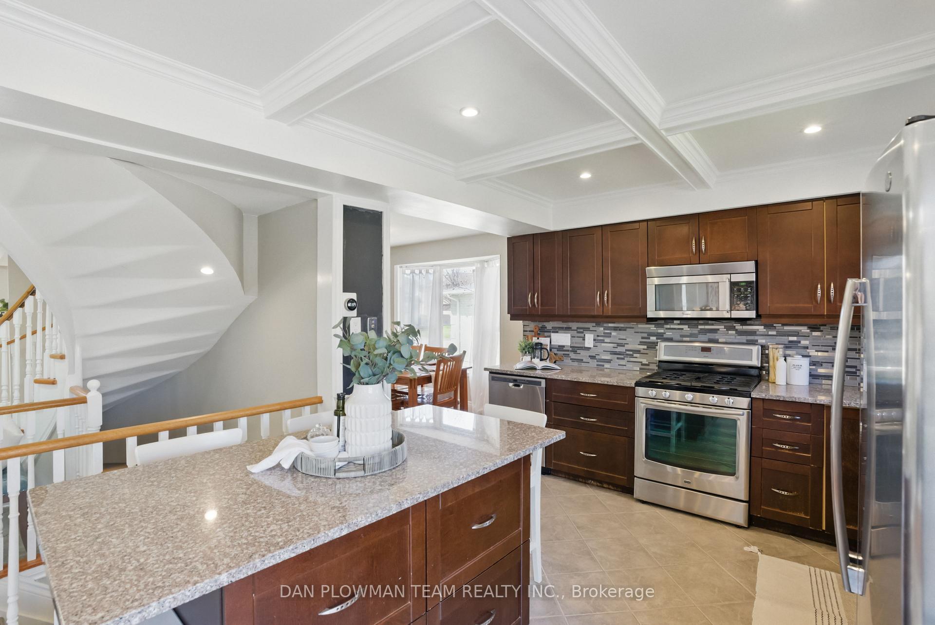 Photo 11 of 134 Hialeah Crescent, Whitby, Blue Grass Meadows — HOMEH