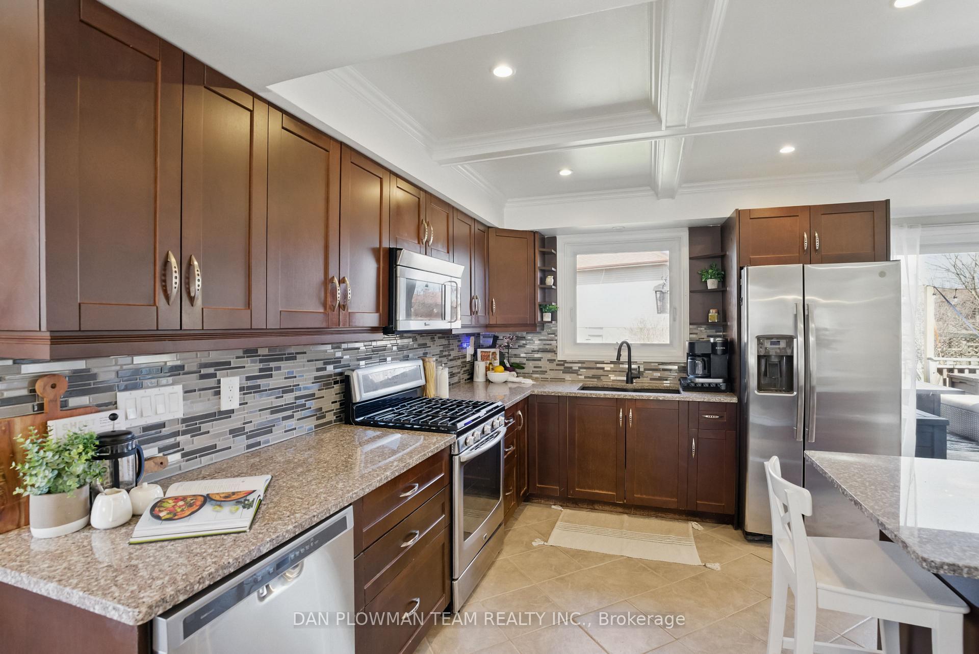 Photo 13 of 134 Hialeah Crescent, Whitby, Blue Grass Meadows — HOMEH