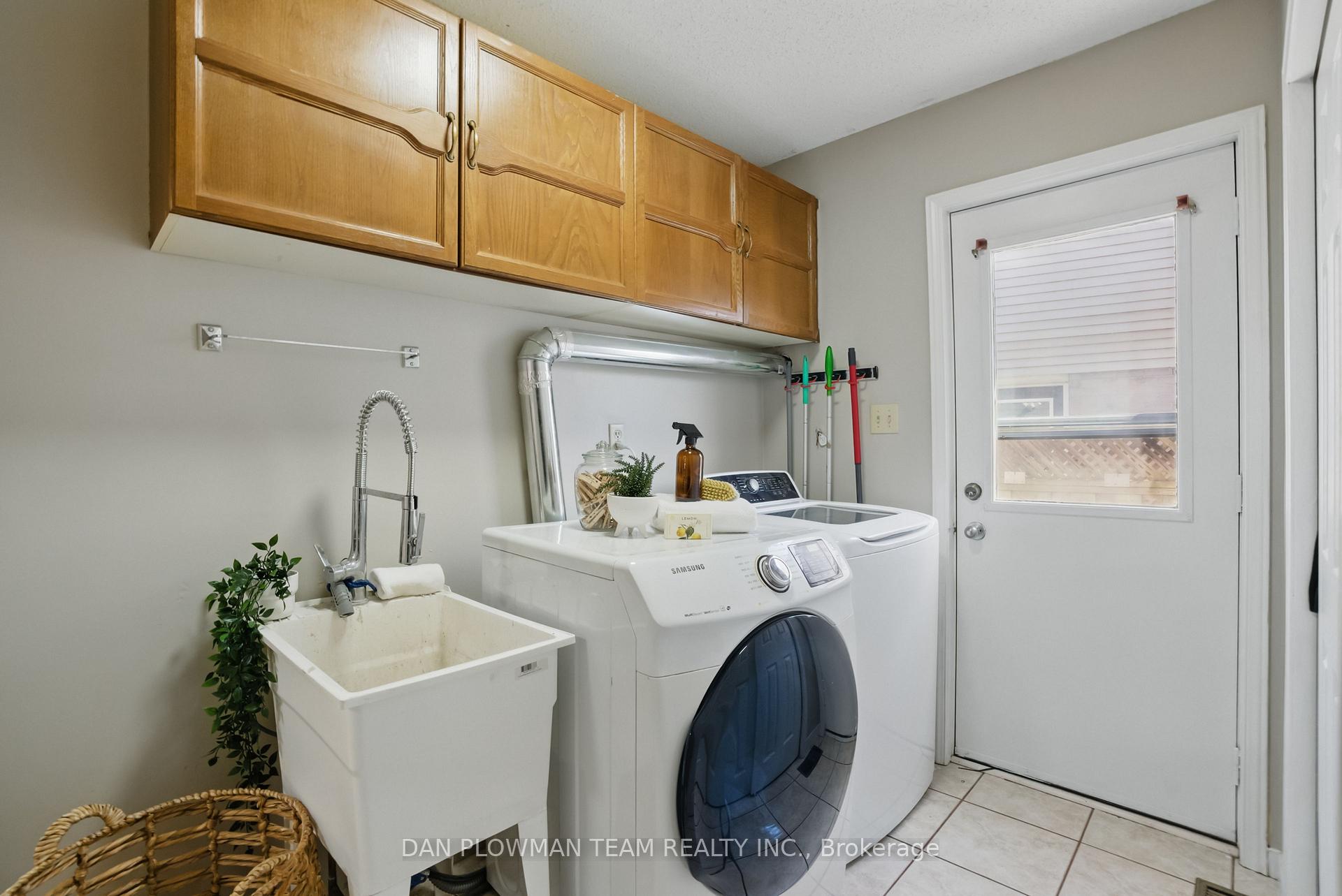 Photo 19 of 134 Hialeah Crescent, Whitby, Blue Grass Meadows — HOMEH