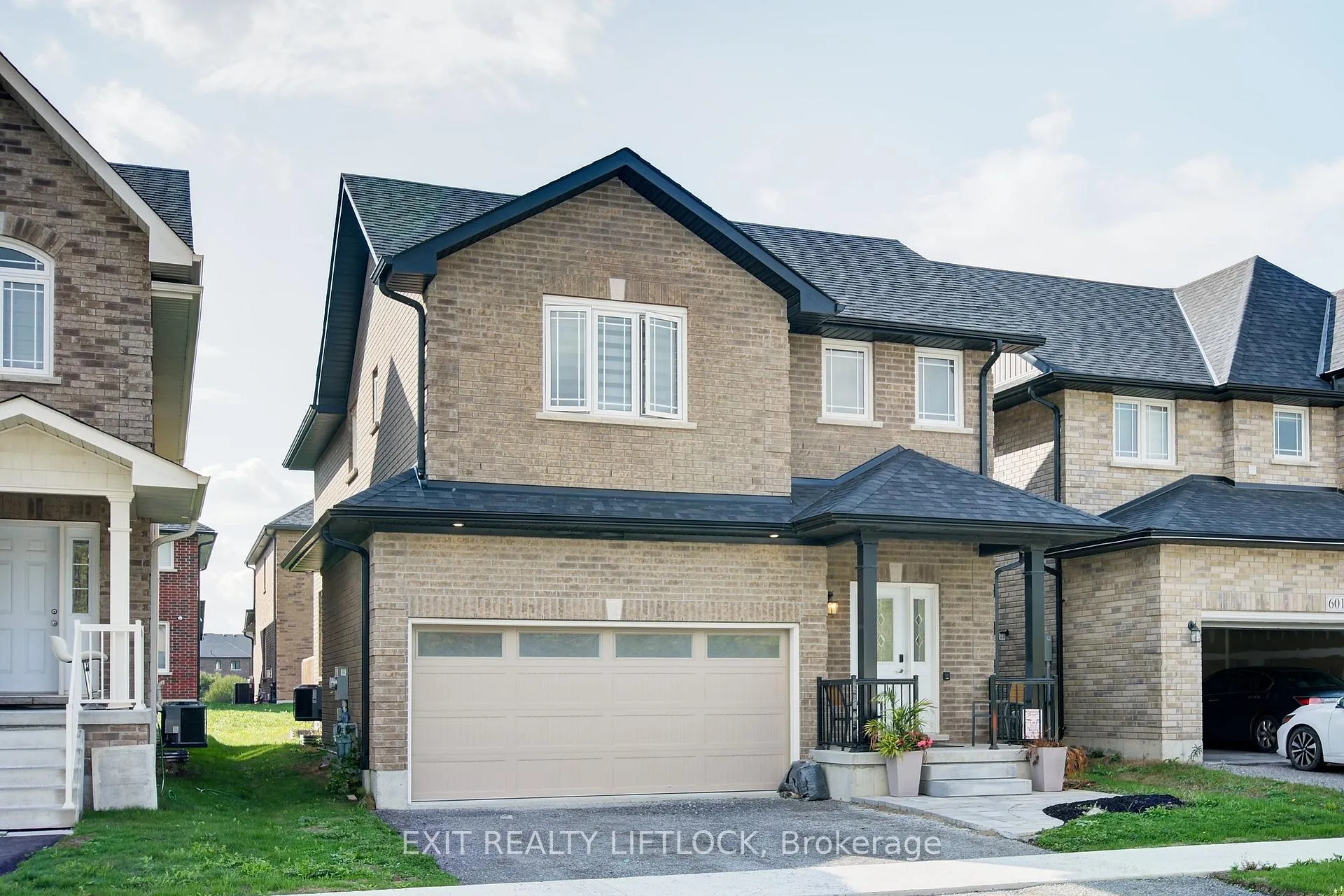 Photo 3 of 603 Lemay Grove, Peterborough, Monaghan Ward 2 — HOMEH