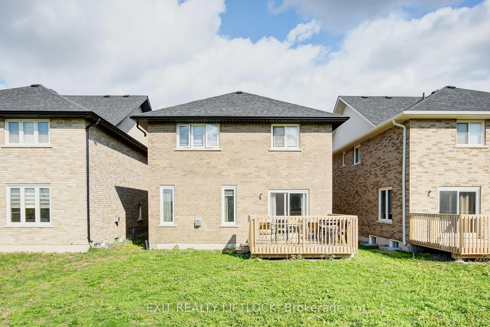 Photo 5 of 603 Lemay Grove, Peterborough, Monaghan Ward 2 — HOMEH