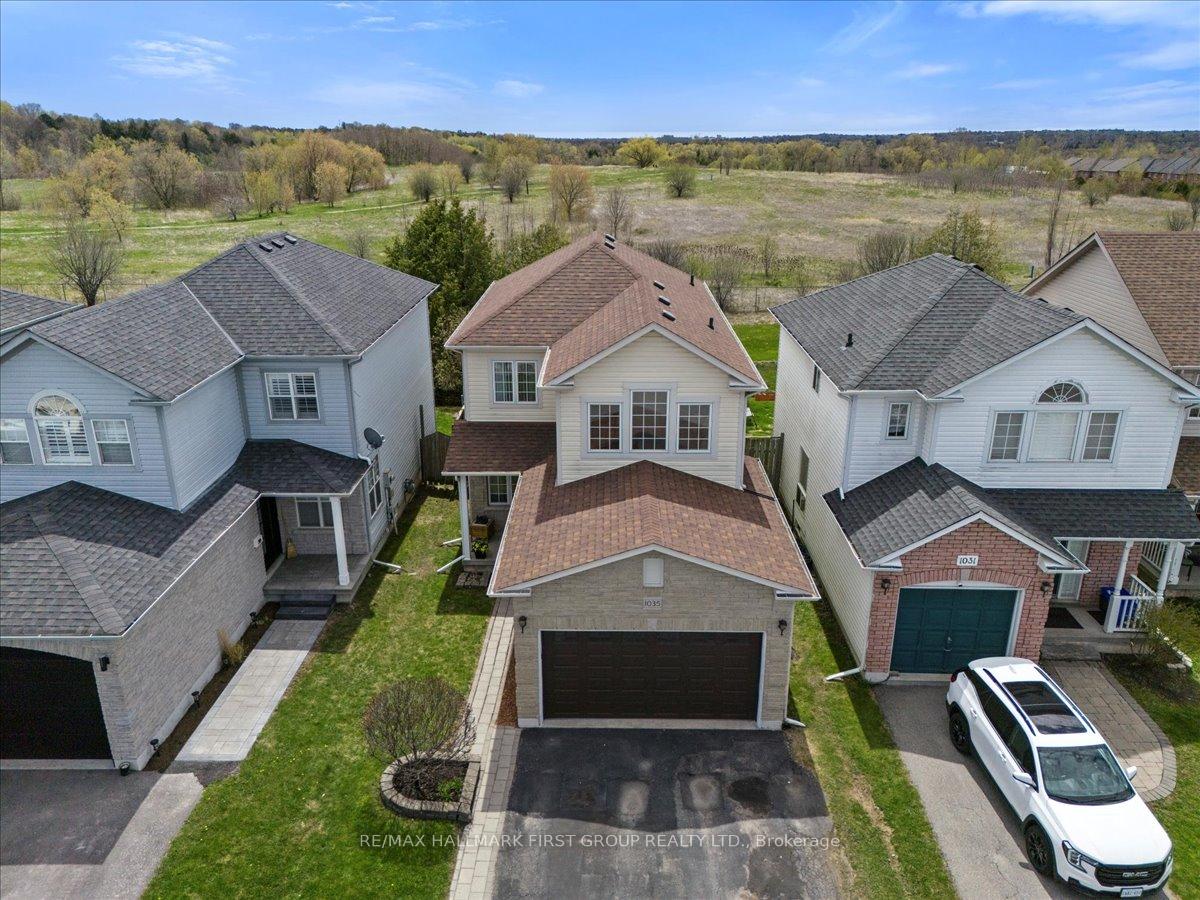 Photo 3 of 1035 Grandlea Court, Oshawa, Pinecrest — HOMEH