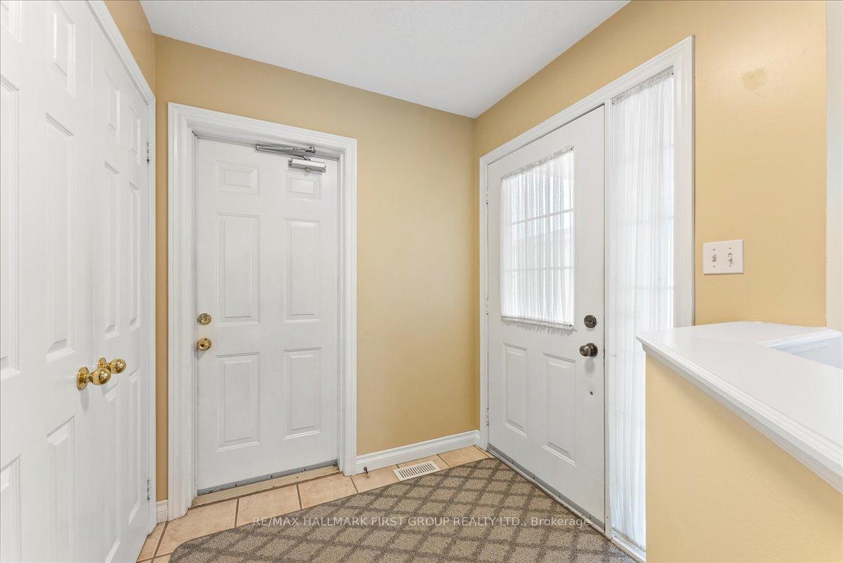 Photo 6 of 1035 Grandlea Court, Oshawa, Pinecrest — HOMEH