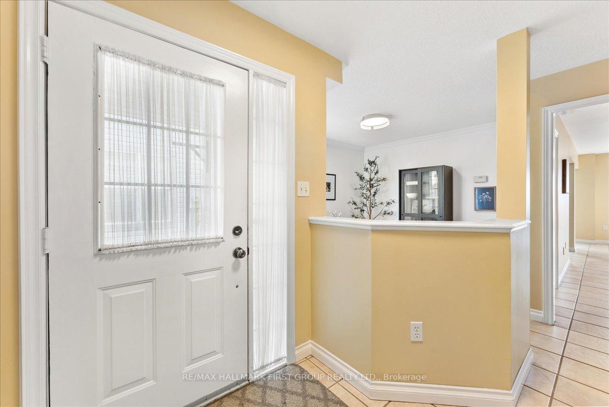 Photo 7 of 1035 Grandlea Court, Oshawa, Pinecrest — HOMEH