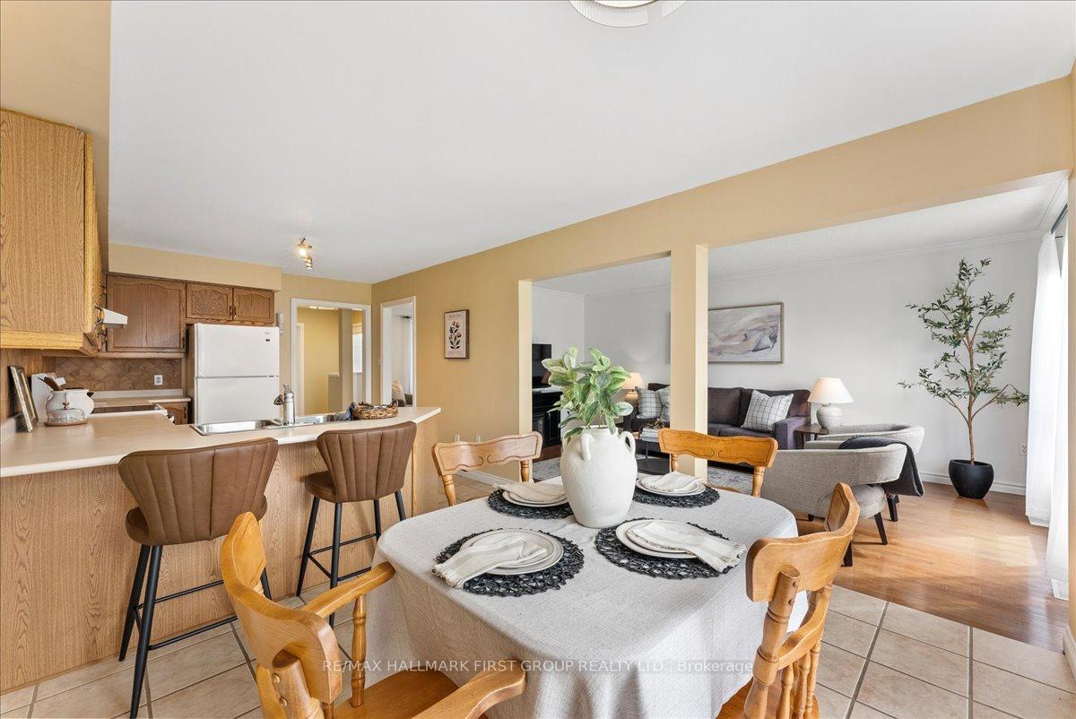 Photo 17 of 1035 Grandlea Court, Oshawa, Pinecrest — HOMEH