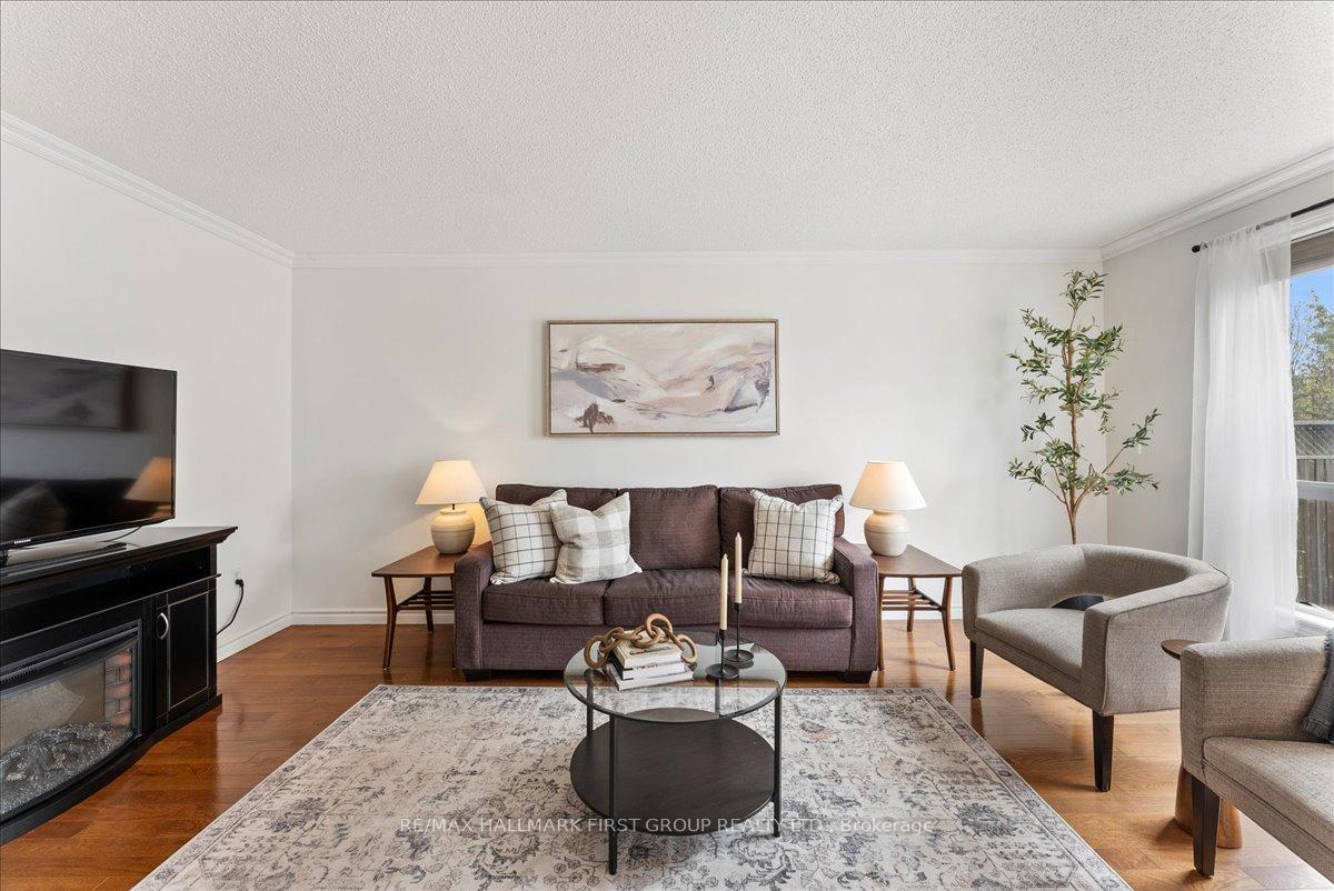Photo 20 of 1035 Grandlea Court, Oshawa, Pinecrest — HOMEH