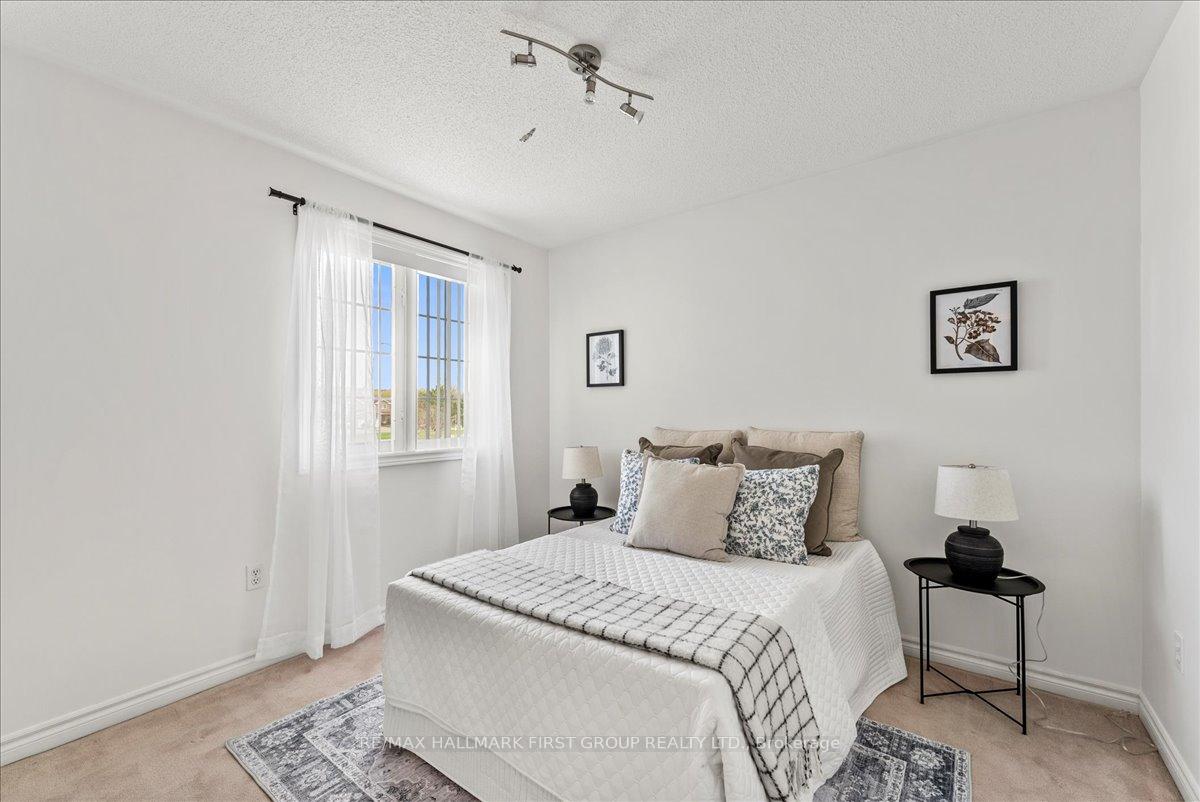 Photo 28 of 1035 Grandlea Court, Oshawa, Pinecrest — HOMEH