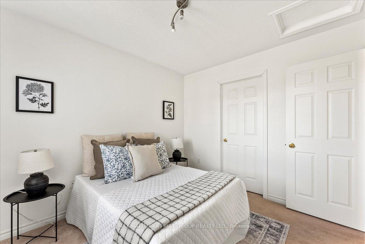Photo 29 of 1035 Grandlea Court, Oshawa, Pinecrest — HOMEH