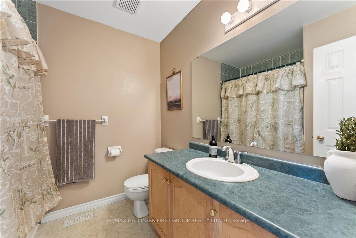 Photo 32 of 1035 Grandlea Court, Oshawa, Pinecrest — HOMEH