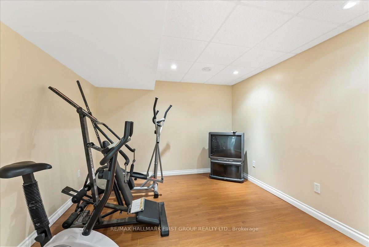 Photo 36 of 1035 Grandlea Court, Oshawa, Pinecrest — HOMEH