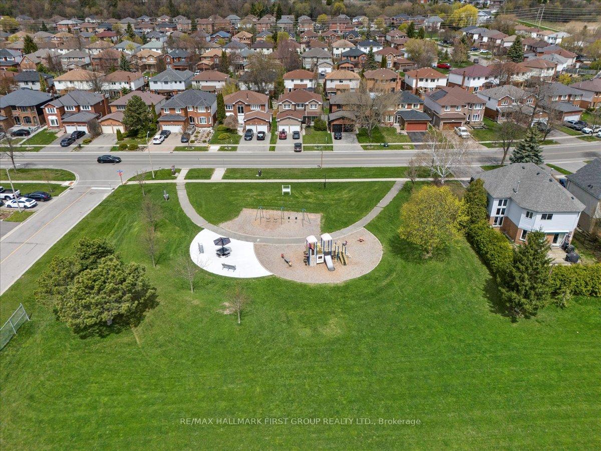 Photo 47 of 1035 Grandlea Court, Oshawa, Pinecrest — HOMEH
