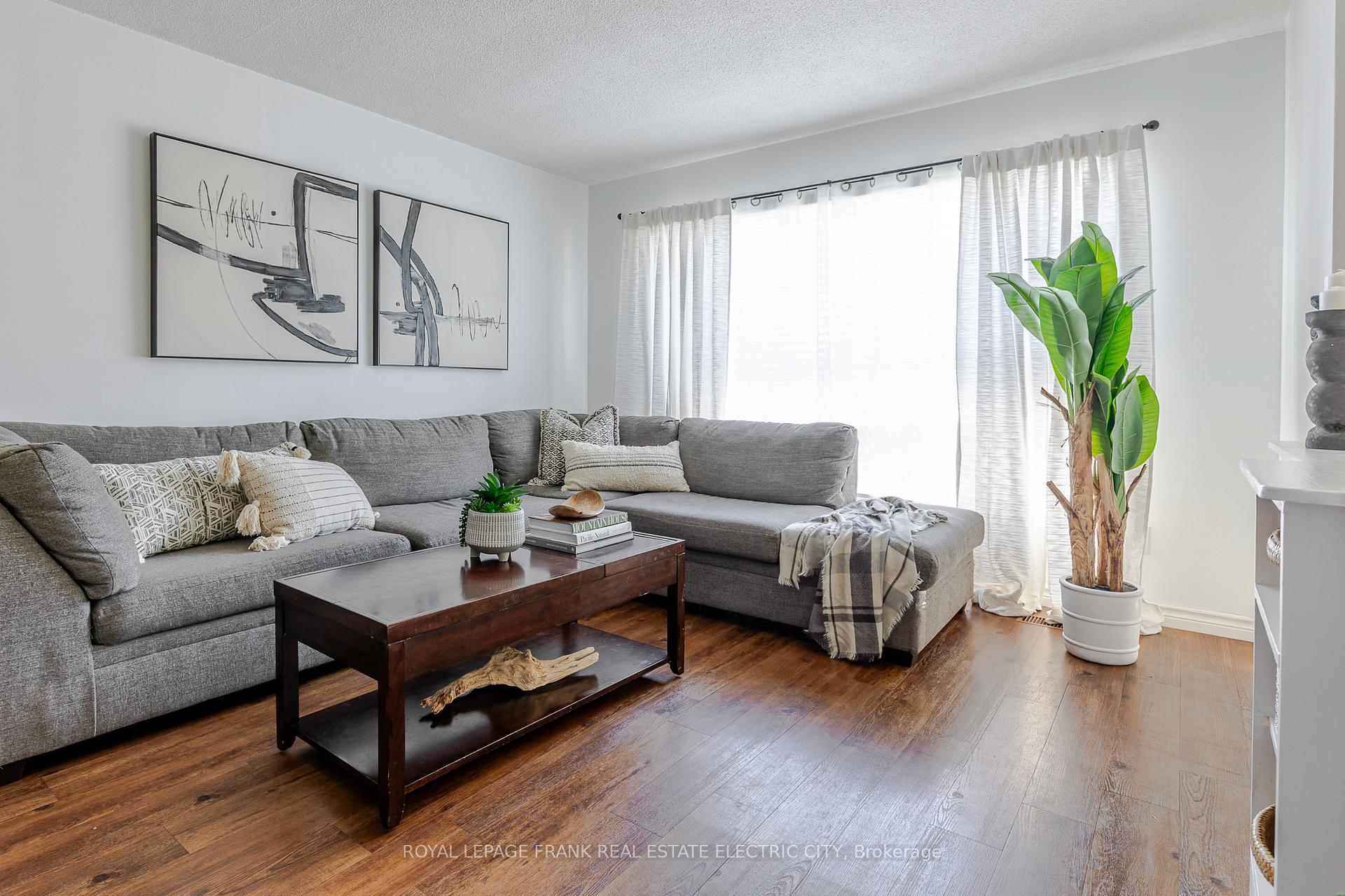 Photo 3 of 2032 Walker Avenue, Peterborough, Ashburnham Ward 4 — HOMEH