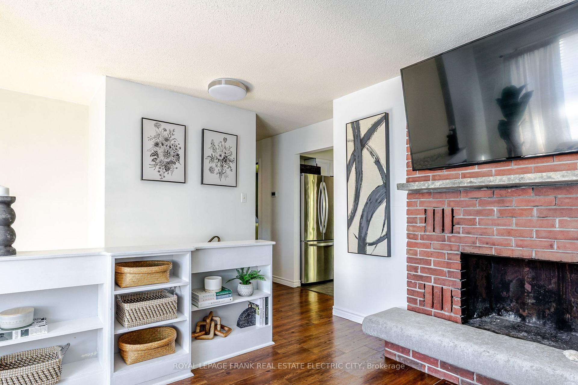 Photo 6 of 2032 Walker Avenue, Peterborough, Ashburnham Ward 4 — HOMEH