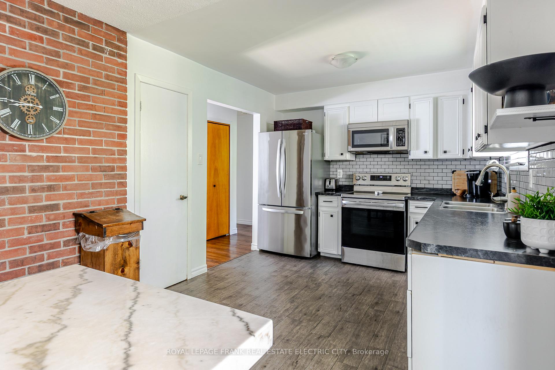 Photo 17 of 2032 Walker Avenue, Peterborough, Ashburnham Ward 4 — HOMEH