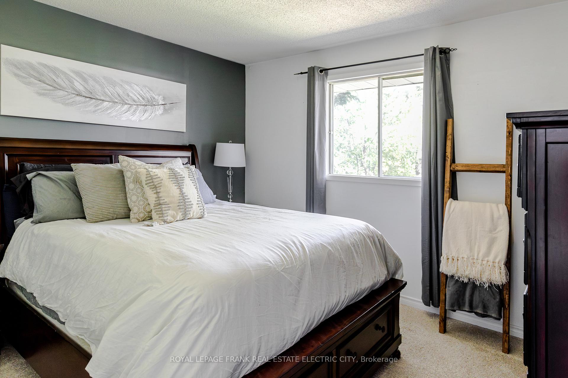 Photo 22 of 2032 Walker Avenue, Peterborough, Ashburnham Ward 4 — HOMEH