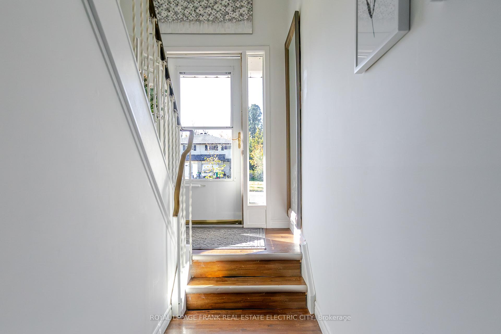 Photo 35 of 2032 Walker Avenue, Peterborough, Ashburnham Ward 4 — HOMEH