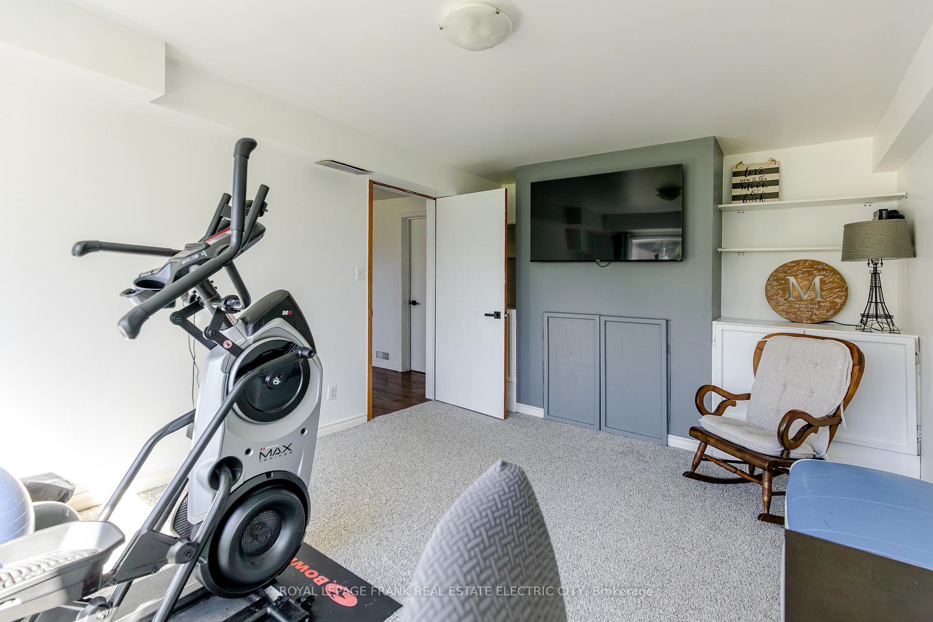 Photo 39 of 2032 Walker Avenue, Peterborough, Ashburnham Ward 4 — HOMEH
